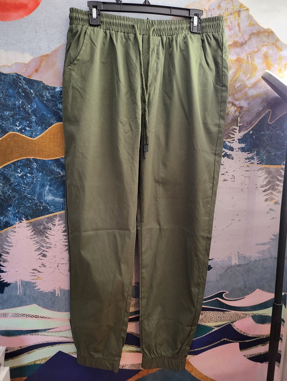 NWOT! Men's Olive Green Drawstring Jogger Pants